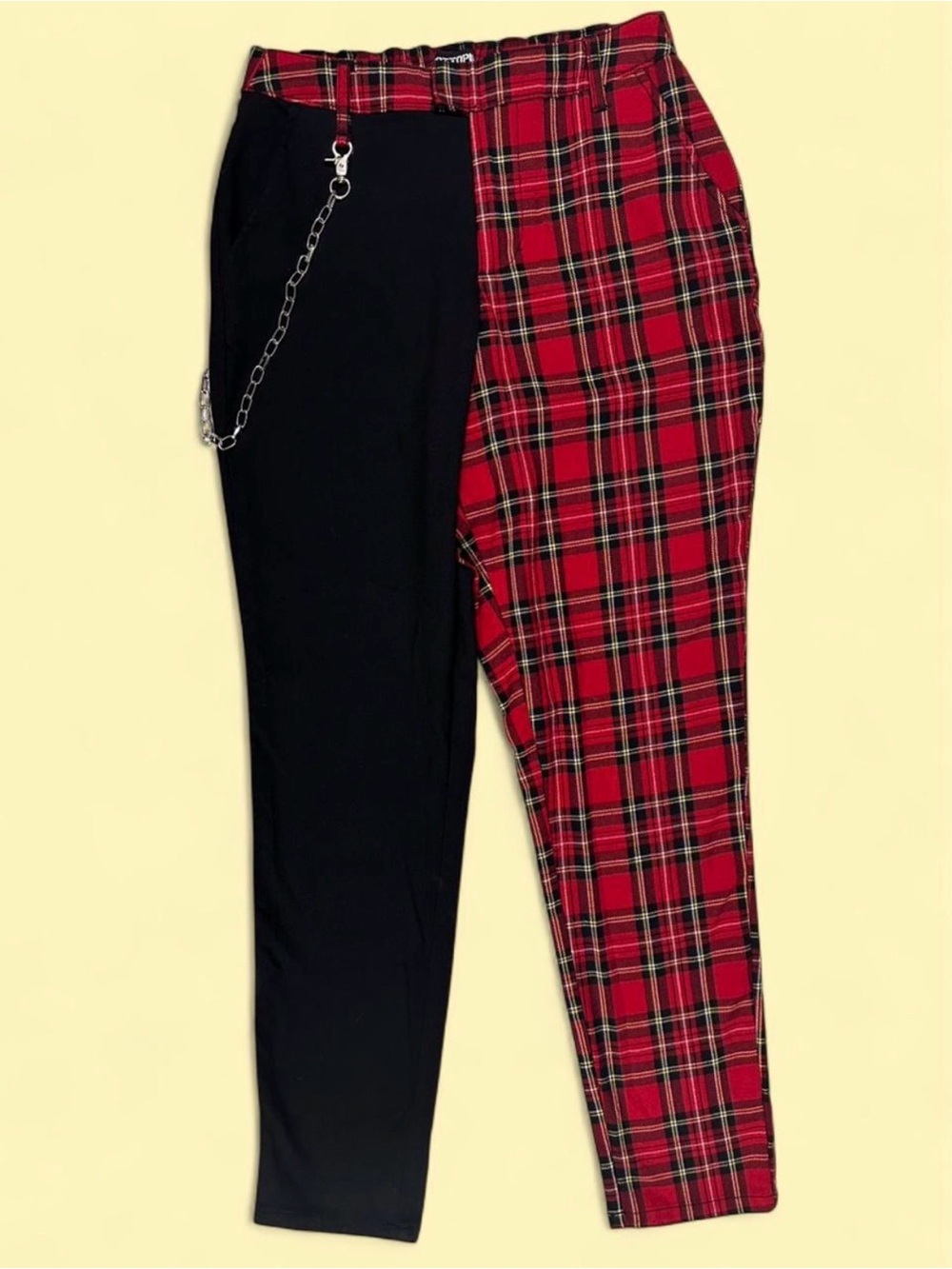 Black & Red Plaid Split Leg Pants - Hot Topic ⛓️ Alt 💀 Goth 🕷️ punk 🦇 Grunge